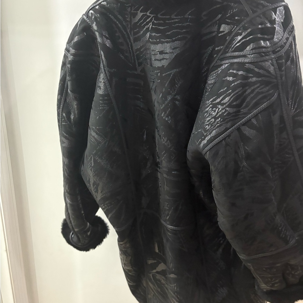 Vintage Adarcrea S.L. Embroidered Sheep Fur Jacket 38 - Picture 7 of 10